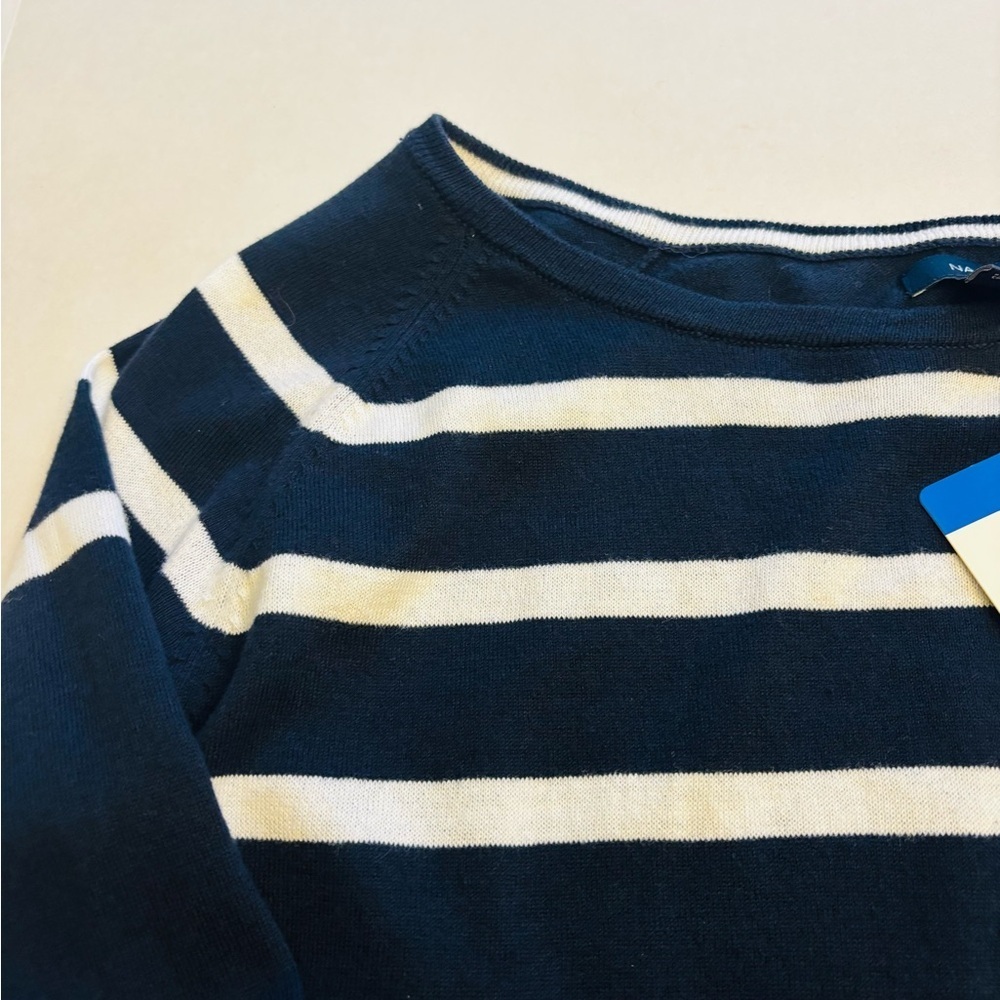 Nautica NWT Navy and White Striped Top - Picture 9 of 10